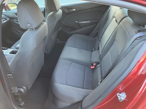 Used 2018 Chevrolet Cruze LT image 7