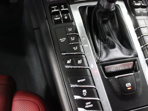 Used 2020 Porsche Macan S AWD/4WD image 27