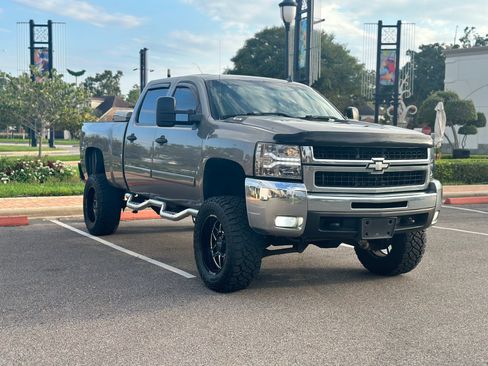 Used 2007 Chevrolet Silverado 2500 LT image 3