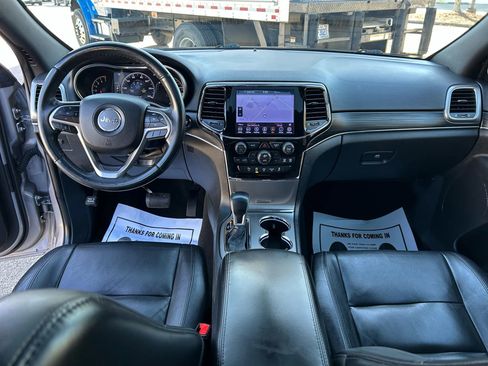 Used 2019 Jeep Grand Cherokee Limited image 37