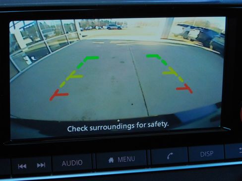 Used 2025 Nissan Sentra S image 6