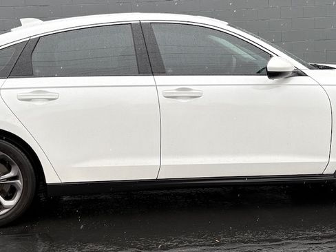 Used 2023 Honda Accord EX image 8