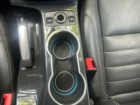 Used 2015 Ford Escape FWD Titanium image 16