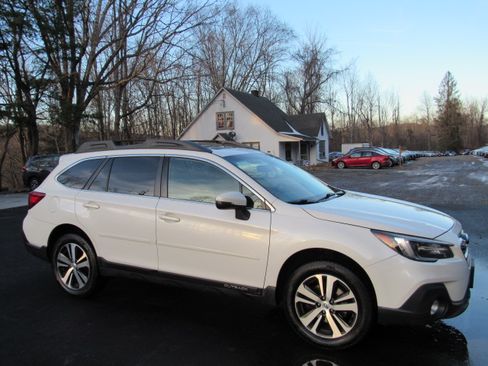 Used 2019 Subaru Outback 2.5i Limited image 11