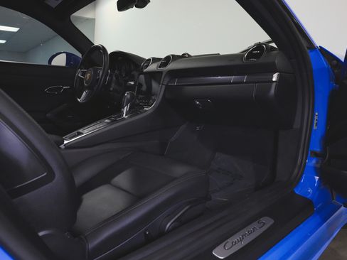 Used 2022 Porsche 718 Cayman S image 82