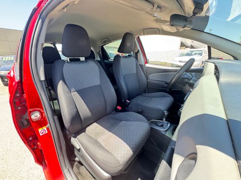 Used 2015 Toyota Yaris L Hatchback FWD image 18