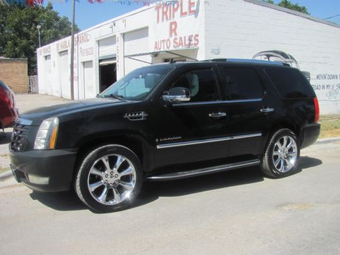 Used 2008 Cadillac Escalade 2WD image 1