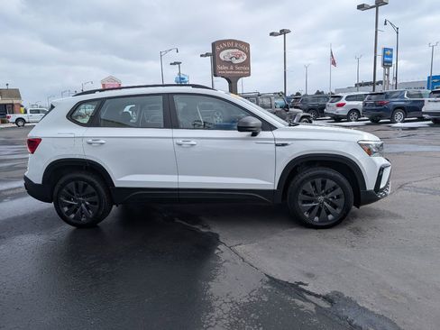 Used 2023 Volkswagen Taos S image 3