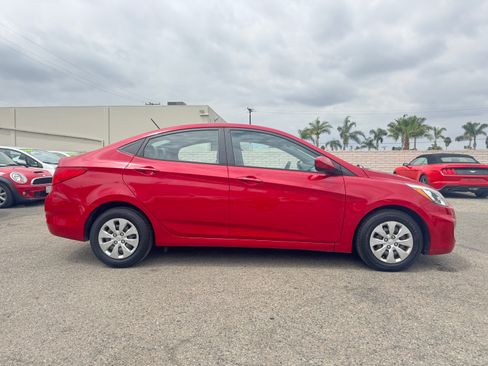 Used 2015 Hyundai Accent GLS Sedan FWD image 10