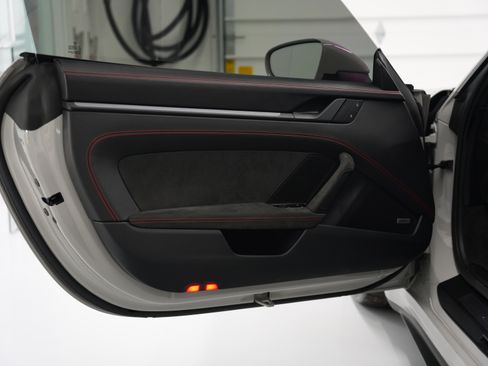 Used 2022 Porsche 911 GT3 image 9