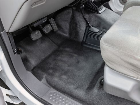 Used 1999 Ford F350 XLT image 50