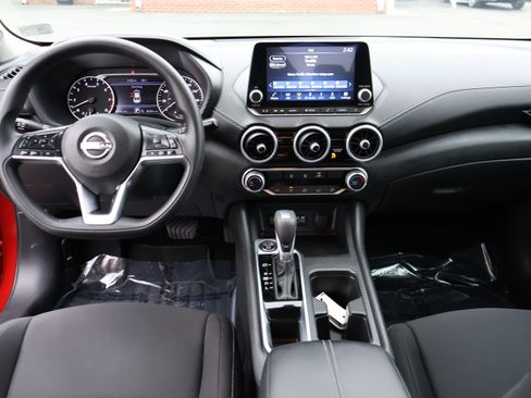 Used 2024 Nissan Sentra SV image 17