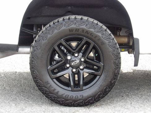 Used 2024 Chevrolet Silverado 1500 Custom Trail Boss image 8