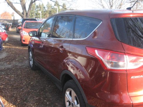 Used 2014 Ford Escape SE image 6