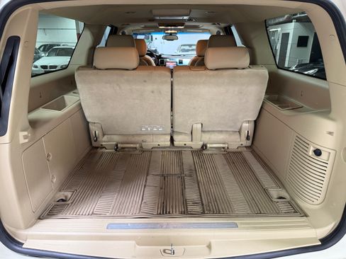 Used 2014 Cadillac Escalade ESV 2WD Premium image 21