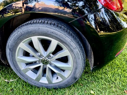 Used 2013 Volkswagen Beetle TDI Convertible FWD image 24