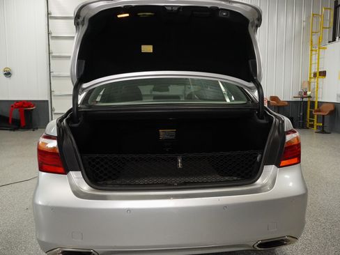 Used 2011 Lexus LS 460 Luxury RWD image 28