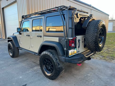 Used 2018 Jeep Wrangler Unlimited Rubicon image 8