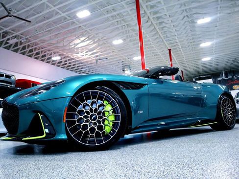 Used 2023 Aston Martin DBS image 5