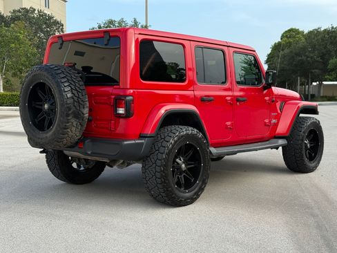 Used 2019 Jeep Wrangler 4WD Unlimited Sahara image 5