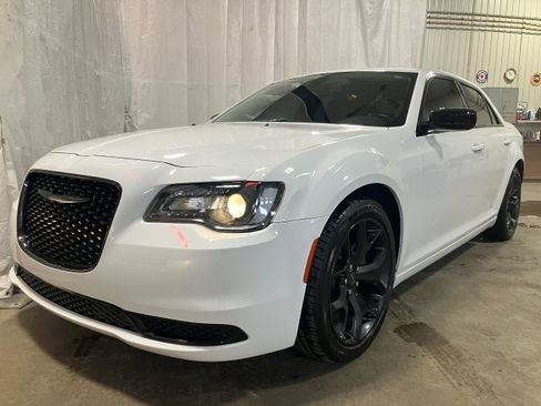 Used 2021 Chrysler 300 Touring image 5