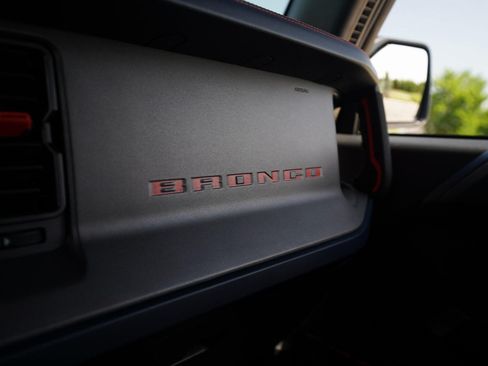 Used 2022 Ford Bronco 4-Door Raptor AWD/4WD image 31