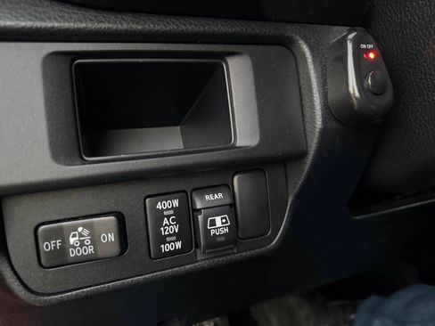 Used 2017 Toyota Tacoma TRD Sport Pickup 4D 6 ft RWD image 42