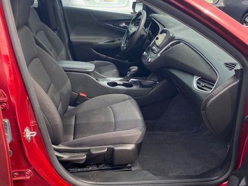 Used 2023 Chevrolet Malibu LT image 17