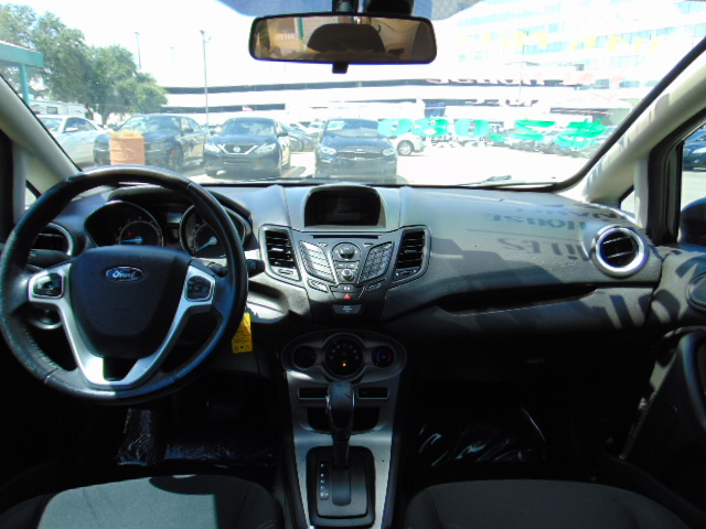 Used 2015 Ford Fiesta SE Hatchback FWD image 14