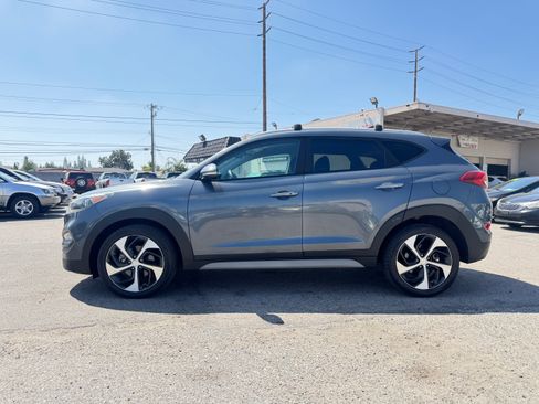 Used 2017 Hyundai Tucson FWD image 4