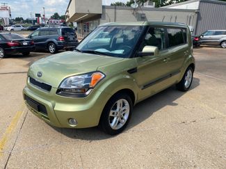 Used 2011 Kia Soul ! image 1