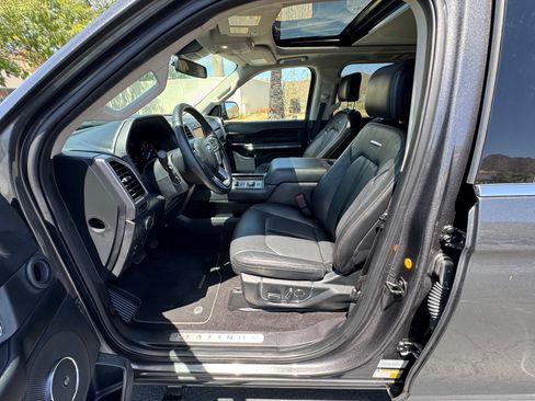 Used 2020 Ford Expedition Max 4WD Platinum image 25