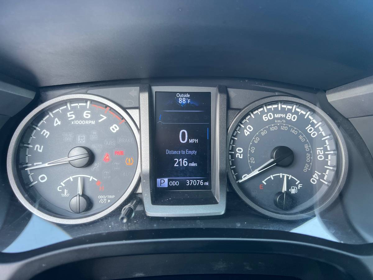Used 2017 Toyota Tacoma TRD Sport Pickup 4D 5 ft AWD/4WD image 19