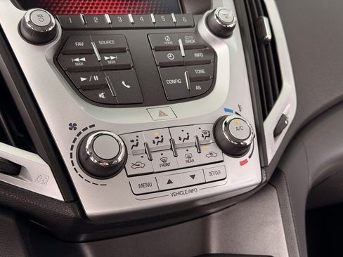 Used 2017 GMC Terrain SLE image 12