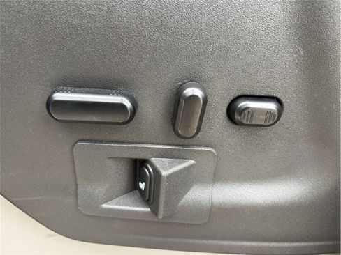 Used 2019 Ford Transit 150 image 19