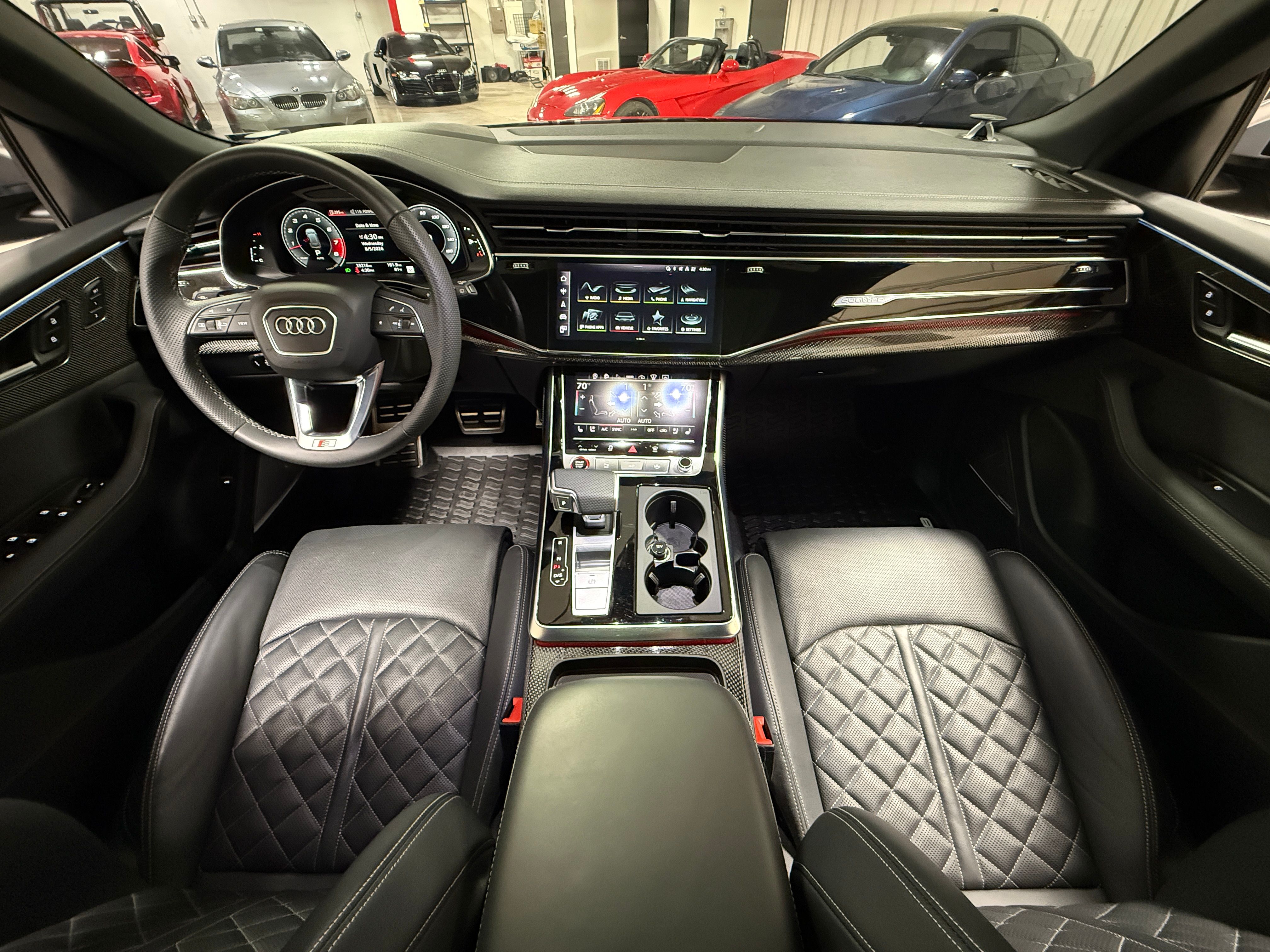 Used 2023 Audi SQ8 Prestige AWD/4WD image 23
