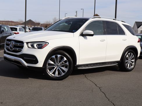 Used 2020 Mercedes-Benz GLE 450 image 2