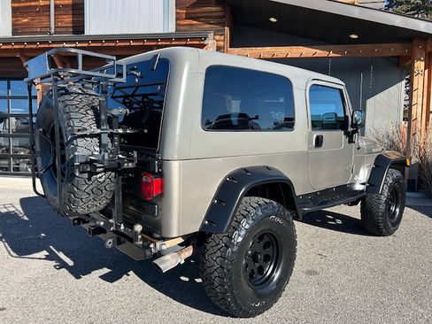 Used 2005 Jeep Wrangler Unlimited Rubicon image 21