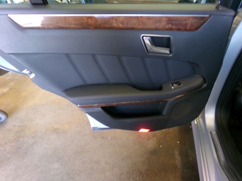 Used 2013 Mercedes-Benz E 350 4MATIC Sedan image 15
