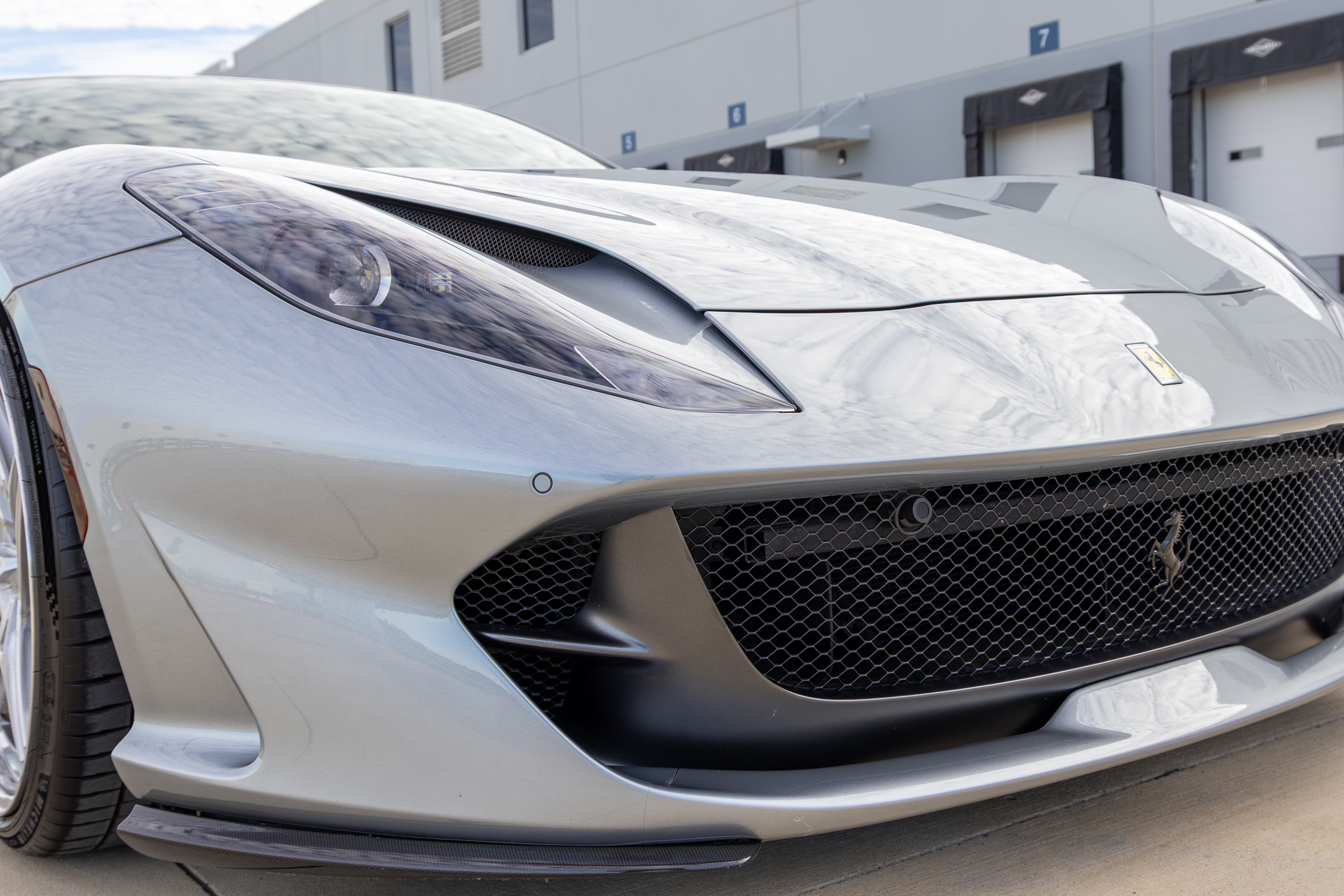 Used 2018 Ferrari 812 Superfast RWD image 15