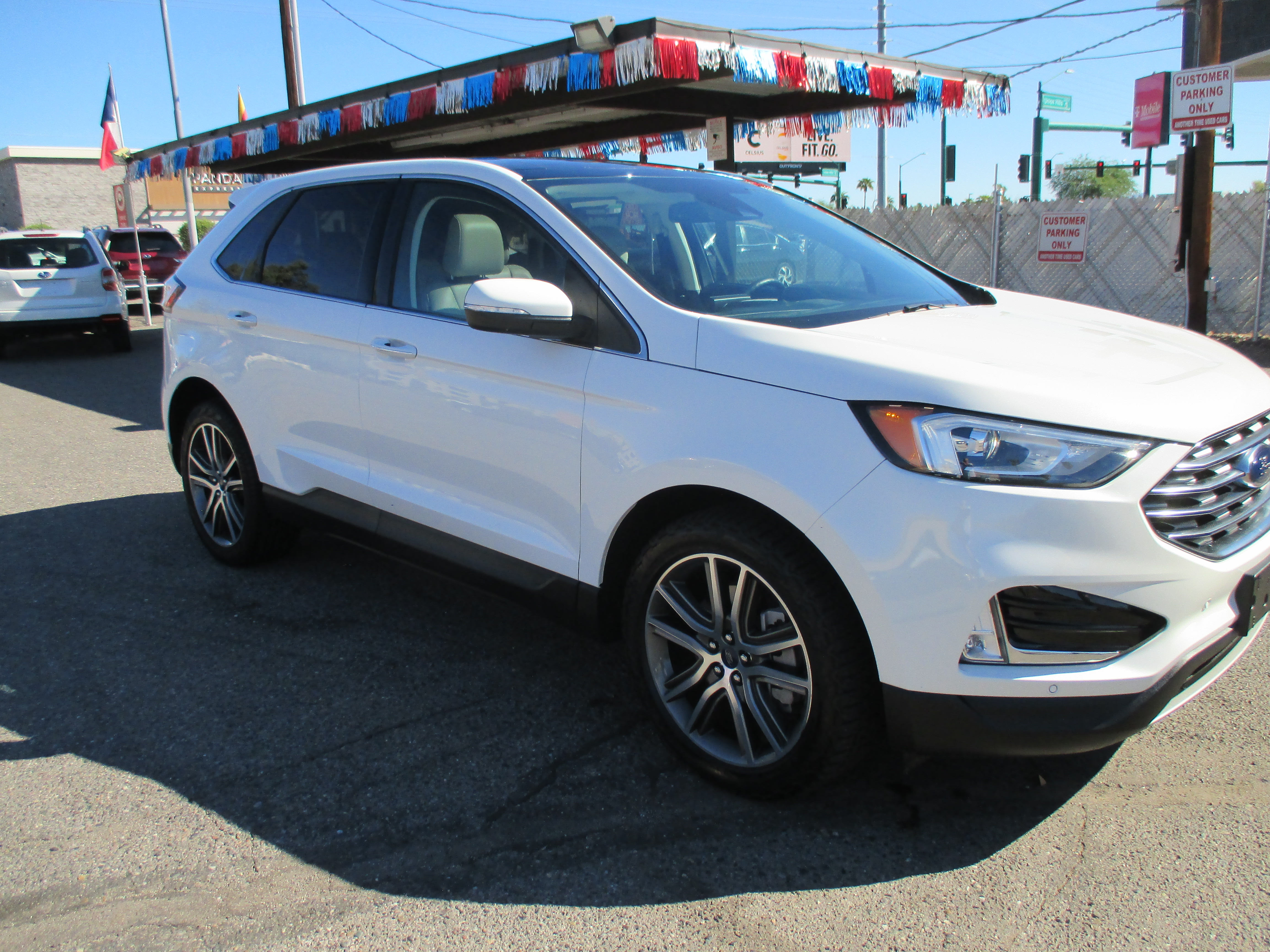 Used 2021 Ford Edge Titanium Sport Utility 4D AWD/4WD image 16