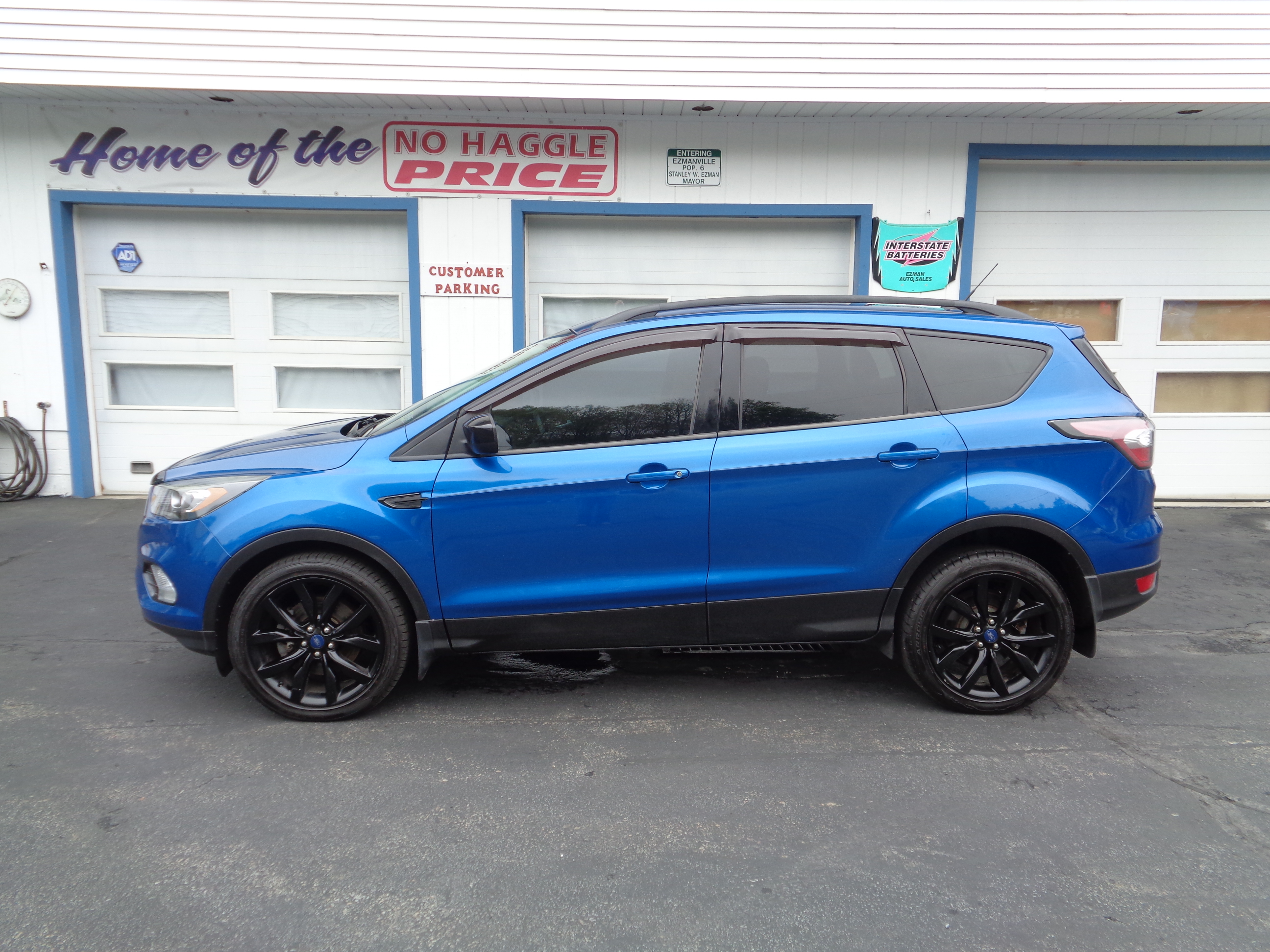 Used 2017 Ford Escape SE AWD/4WD image 3