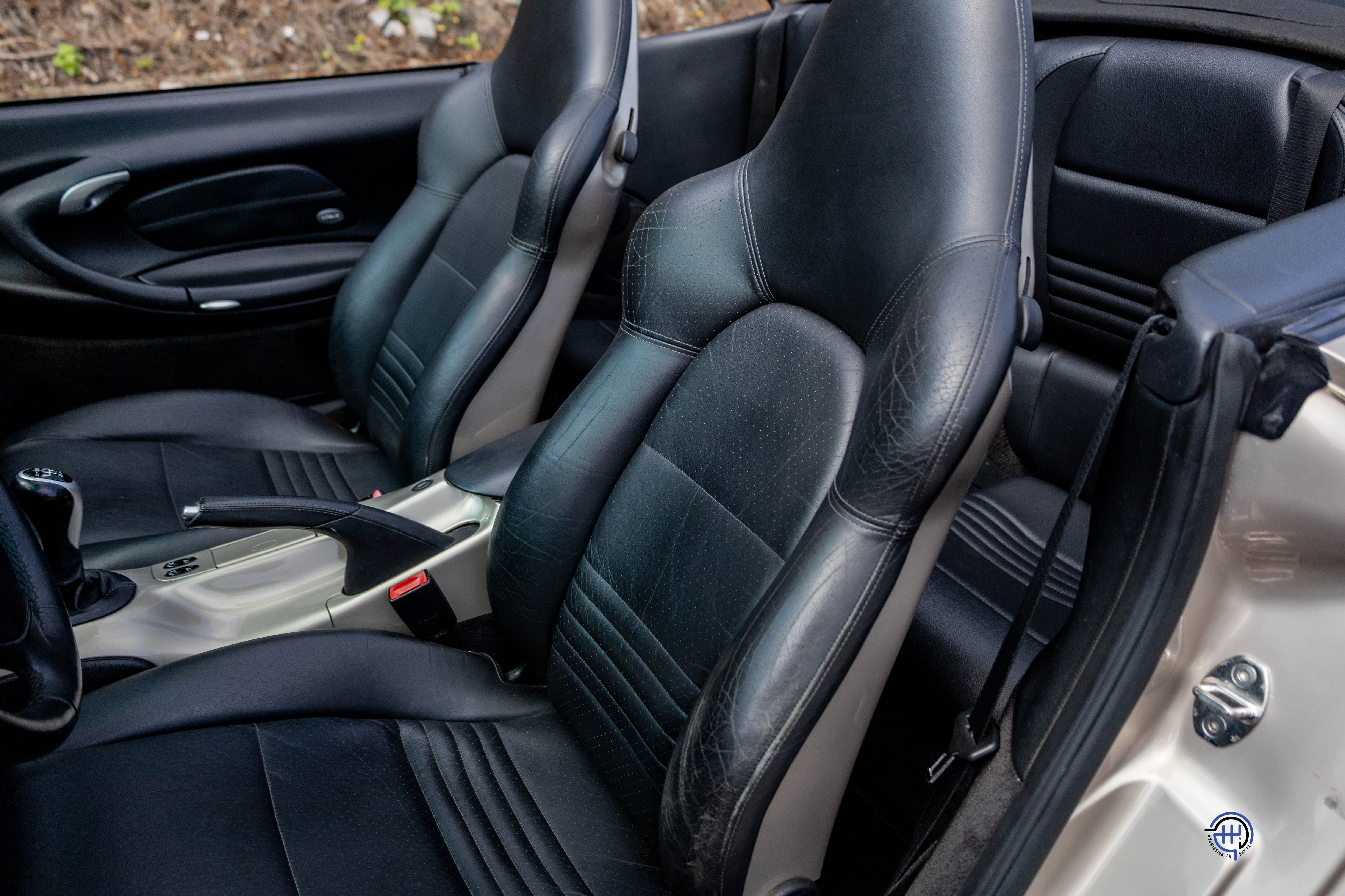 Used 2000 Porsche 911 Carrera Cabriolet RWD image 37