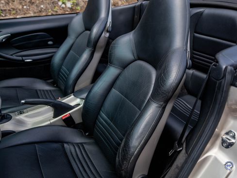 Used 2000 Porsche 911 Carrera Cabriolet RWD image 37