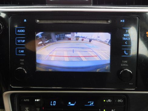 Used 2017 Toyota Corolla SE image 15