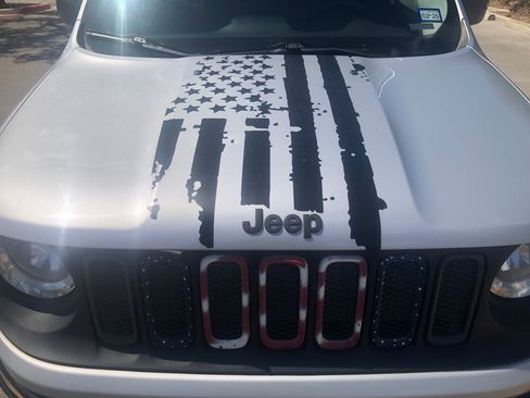 Used 2015 Jeep Renegade Trailhawk image 9