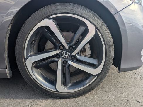 Used 2018 Honda Accord Sport image 6