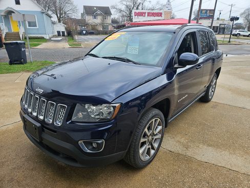 Used 2016 Jeep Compass High Altitude image 2