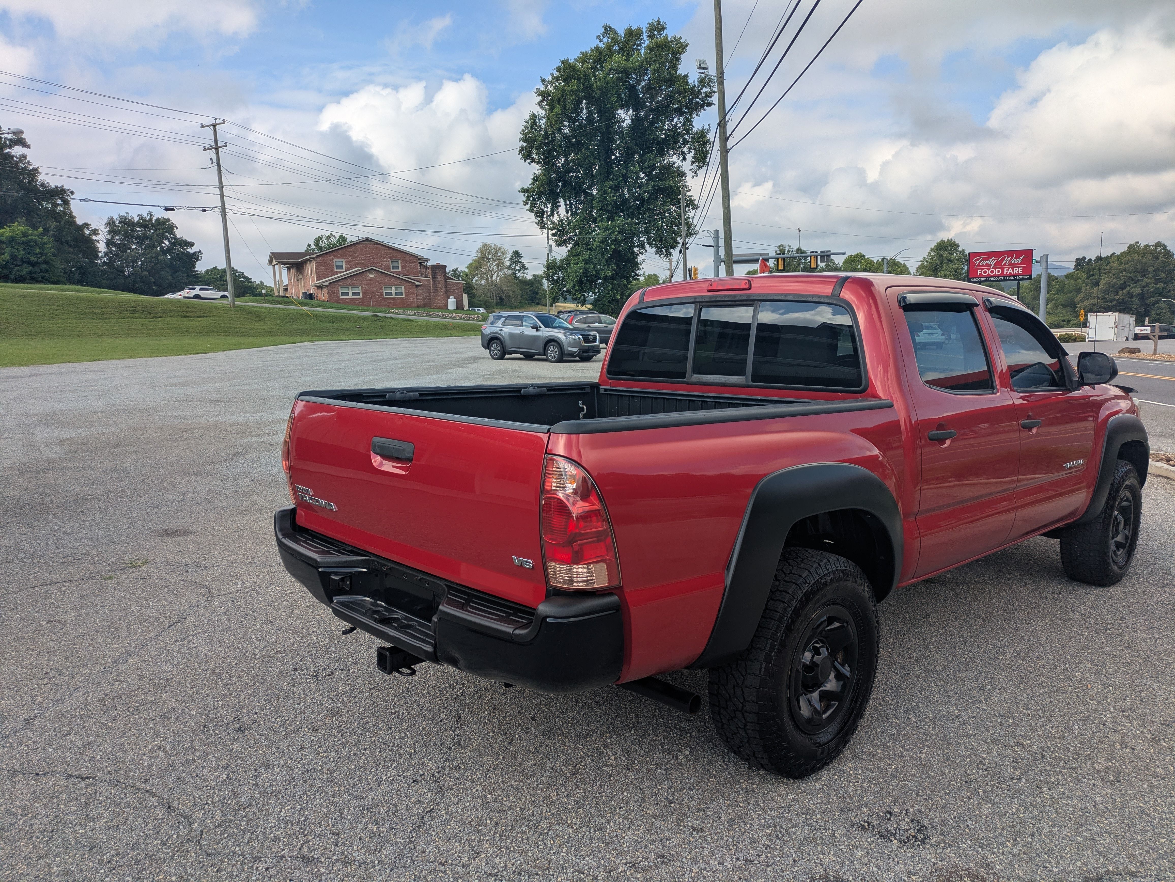 Used 2015 Toyota Tacoma 4x4 Double Cab image 2