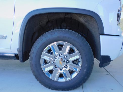 New 2026 Chevrolet Silverado 2500 High Country image 17